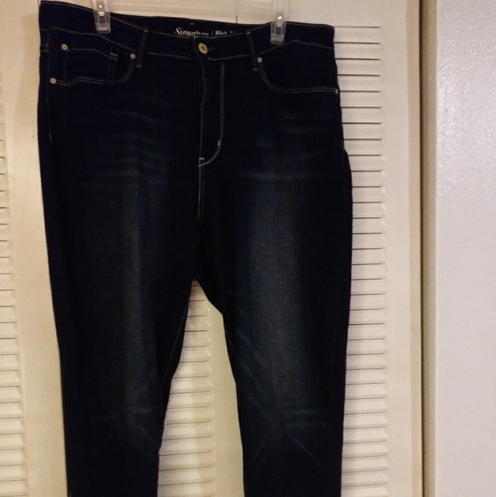 Levi Straus fitted jeans